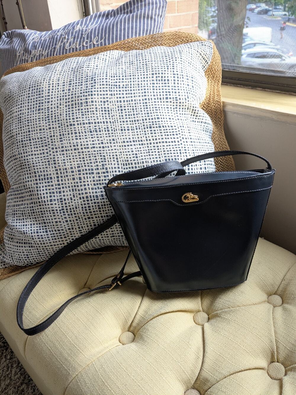 Pre-loved Cristian Navy Blue Italian Leather Handbag Crossbody Purse